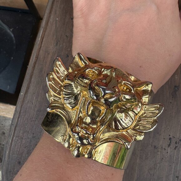 Lion Hammered Cuff Bracelet - Picture 4 of 5